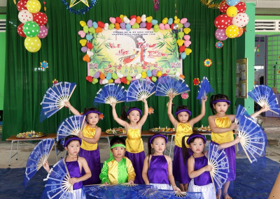 Tổ chức vui tết trung thu cho trẻ năm học 2017-2018