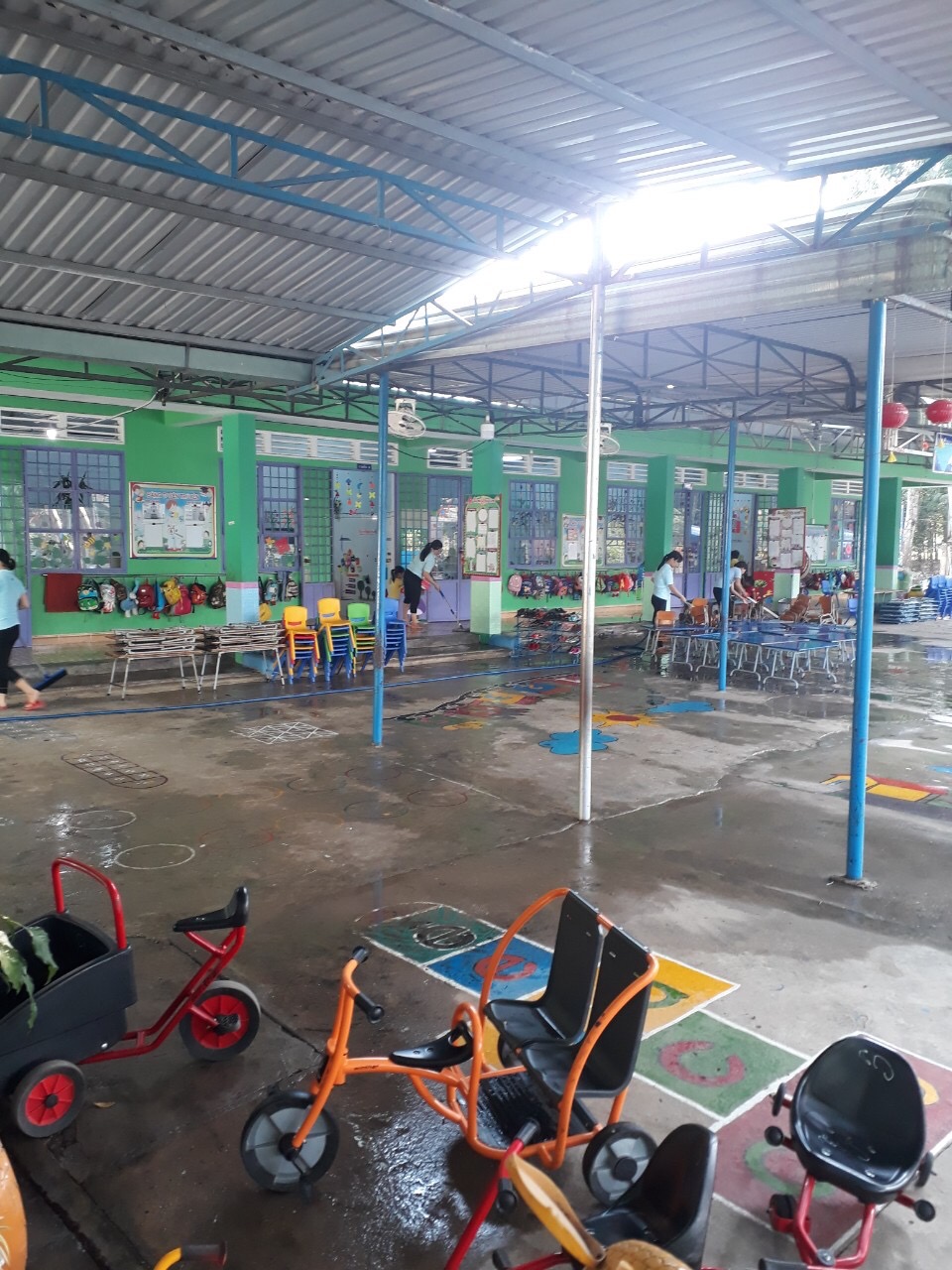 Giaos viên vệ sinh 