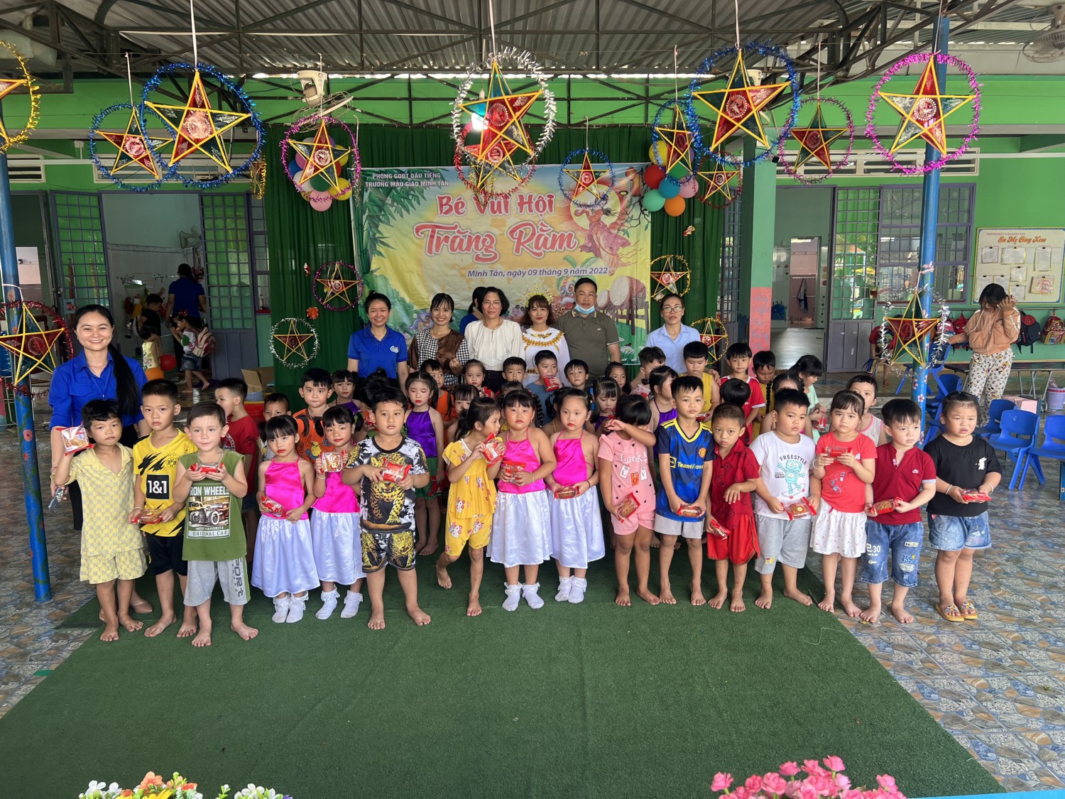 Bé vui lễ hội trăng rằm trường Mẫu giáo Minh Tân 2022 – 2023♥