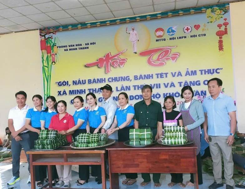 Hội thi "Gói, nấu bánh Chưng, bánh Tét và Ẩm thực" xã Minh Thạnh